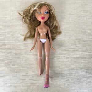 MGA Bratz 2006 Feelin Pretty Yasmin Doll Naked One Shoe Y2k